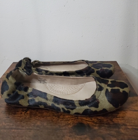 L.L. Bean Shoes - Womens L.L.Bean Calf Hair Leopard Print Flats Size 8.5